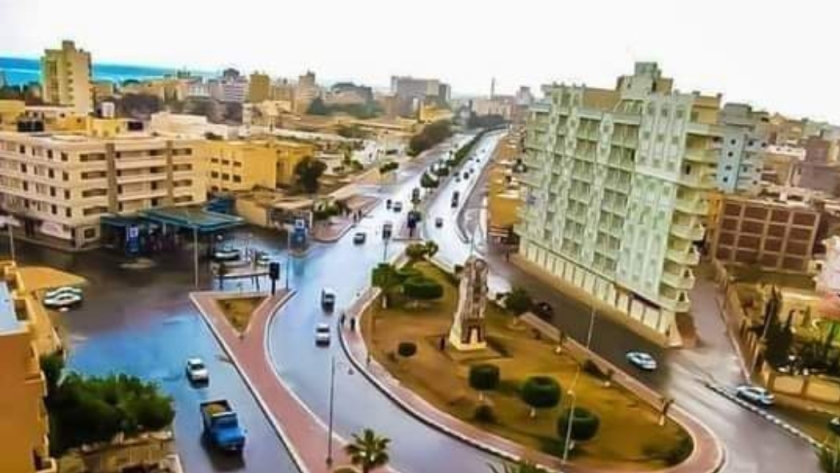 أمطار تسقط على مدينة مرسى مطروح