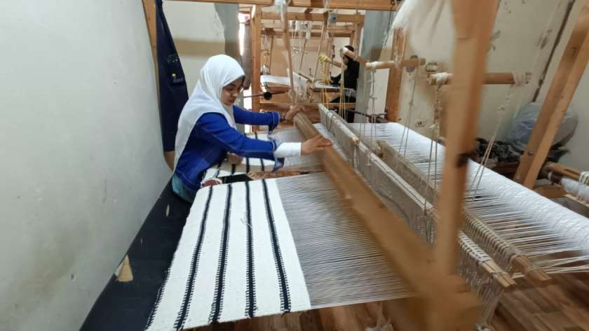 صناعة الكليم اليدوي بقرية تونس بمحافظة الفيوم
