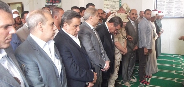 "أهالي الفيوم" يشيعون جنازة الشهيد المجند "خالد عبدالناصر" بمشاركة قيادات المحافظة