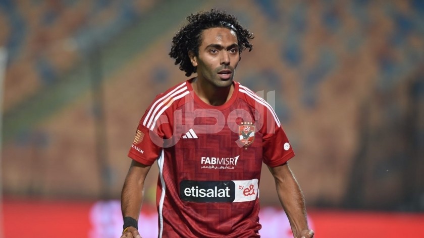 حسين الشحات لاعب النادي الأهلي