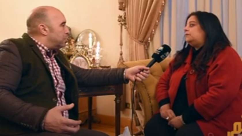 أميرة مختار والكاتب الصحفي أحمد الخطيب