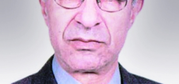 الدكتور محمود مهنا