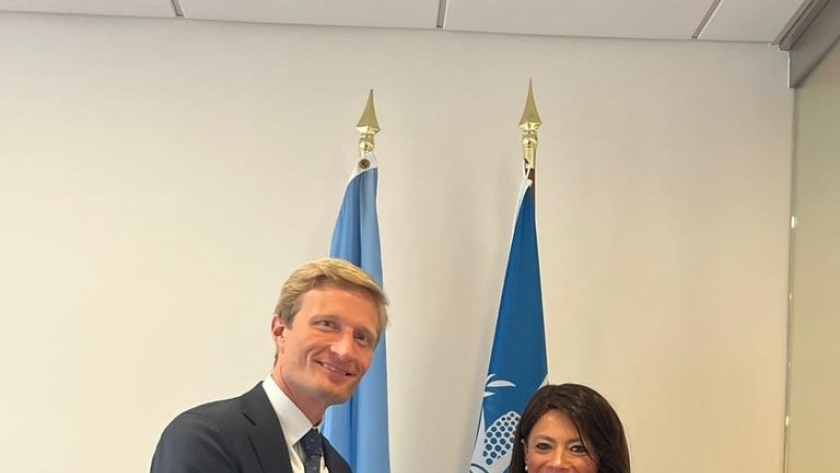 وزير التعاون الدولي مع نائب المدير التنفيذي لبرنامج الأغذية العالمي، أثناء مشاركتها باجتماعات الأمم المتحدة