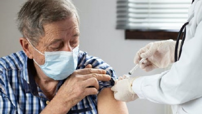 حملة التطعيم ضد كورونا في بريطانيا