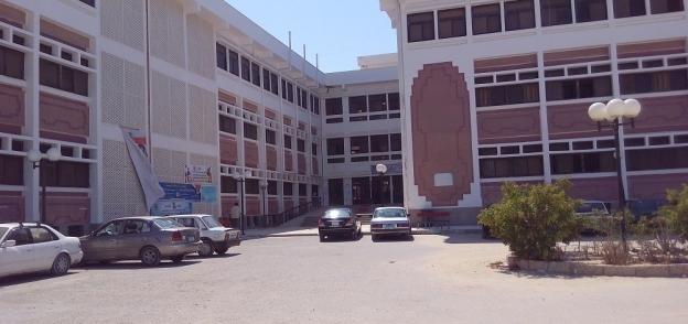 معهد الدراسات البيئية بجامعة العريش