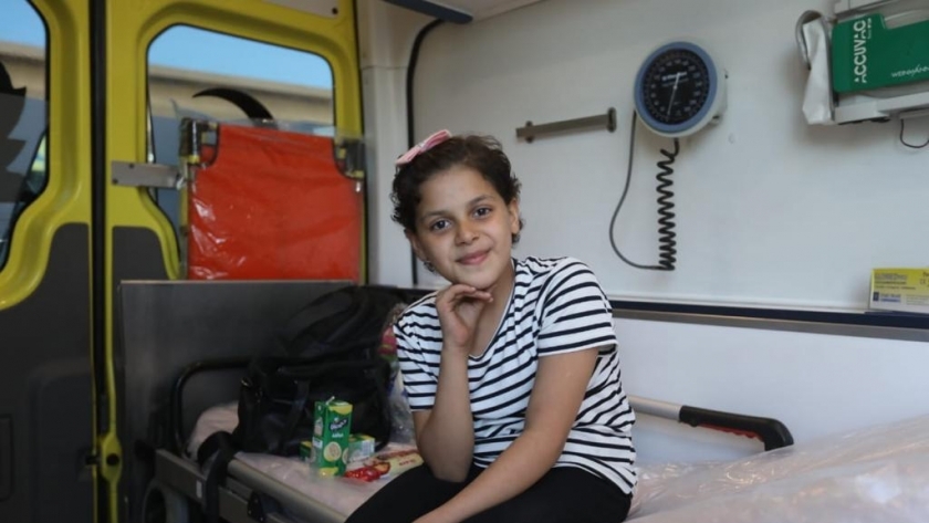 وصول أطفال فلسطينيين مرضى بالسرطان إلى مصر لتلقي العلاج