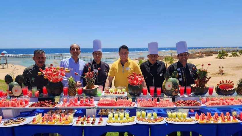 مهرجان البطيخ على شواطئ مرسى علم