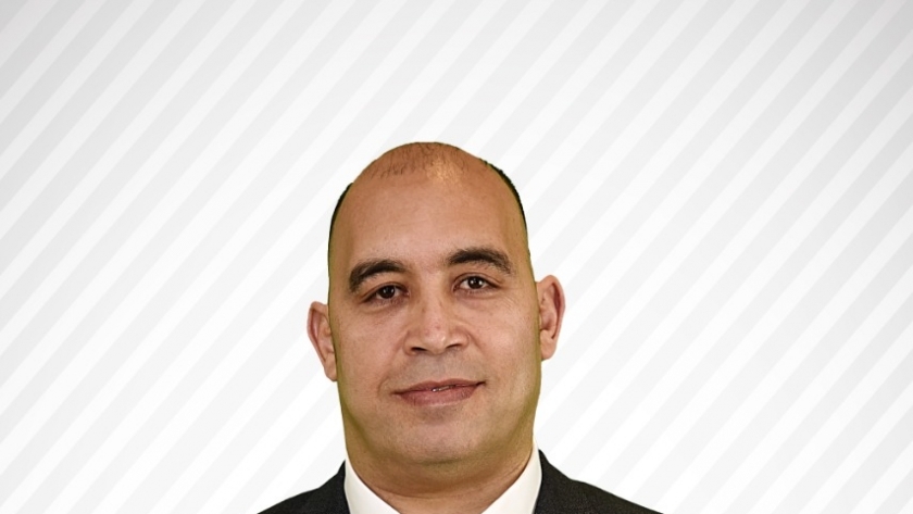 الإعلامي والكاتب الصحفي أحمد الخطيب