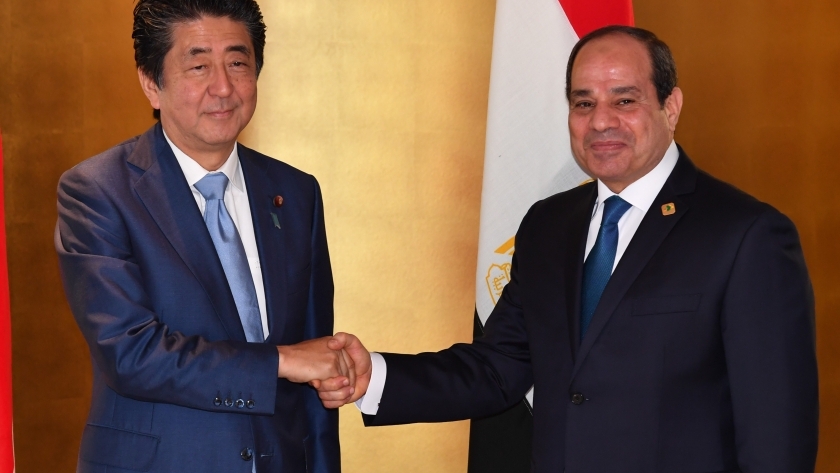 الرئيس السيسي مع رئيس الوزراء الياباني
