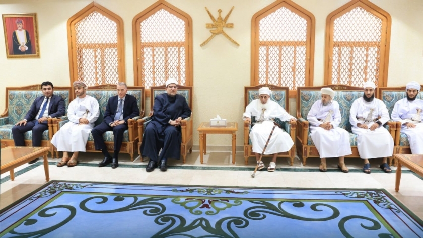 لقاء وزير الأوقاف مع المفتي العام لسلطنة عمان