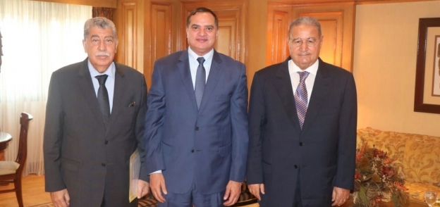 محافظ بنك فيصل يلتقي رئيس جامعة سوهاج
