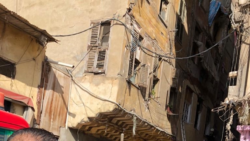 انهيار أجزاء عقار بمنطقة الجمرك  في الإسكندرية