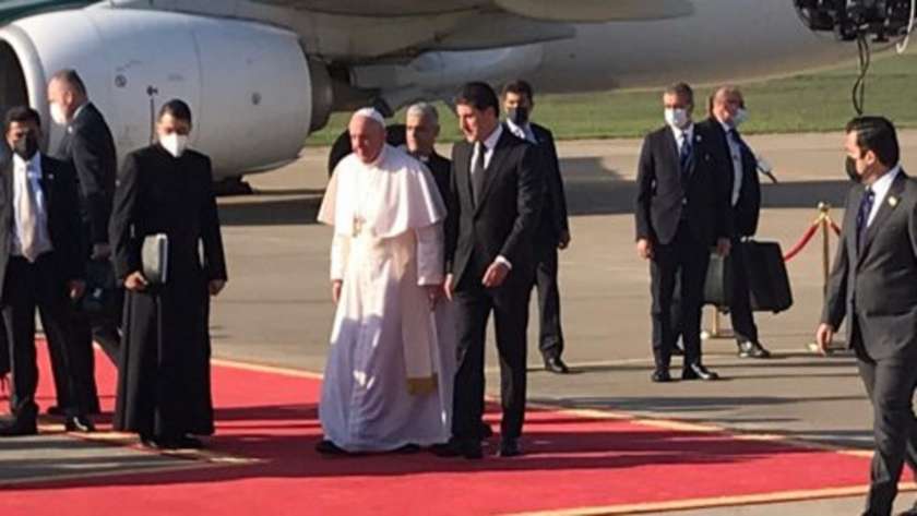 بابا الفاتيكان يصل إلى مطار أربيل الدولي