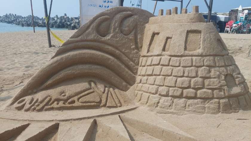 النحت على الرمال في شواطئ الإسكندرية