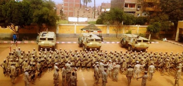 القوات المسلحة تصل إلي المقار الانتخابية بسوهاج