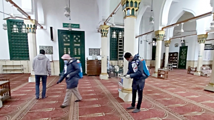 تطهير مساجد وميادين الإسكندرية قبل صلاة الجمعة