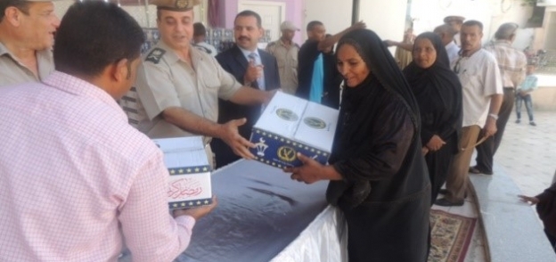 توزيع كرتونة رمضان مديريات الأمن