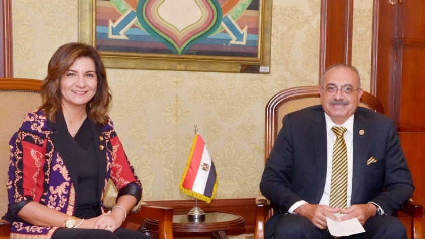 نبيلة مكرم وزيرة الهجرة مع شريف سبعاوي