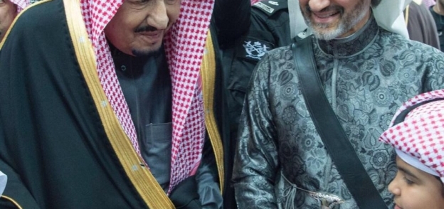 الأمير الوليد بن طلال مع ملك السعودية