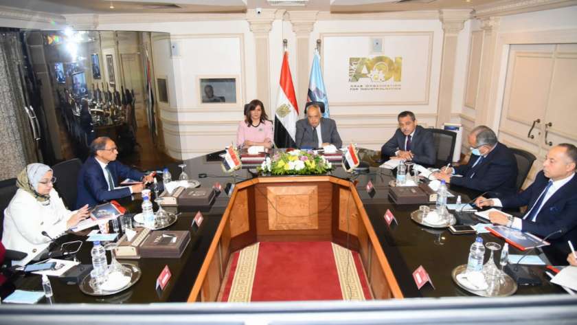 التراس: نستهدف تحويل مصر لمركز إقليمي متطور لصناعة بطاريات السيارات الكهربائية