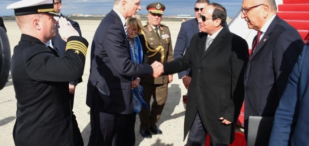 بالفيديو والصور| لحظة وصول الرئيس السيسي إلى قاعدة "أندروز" الأمريكية
