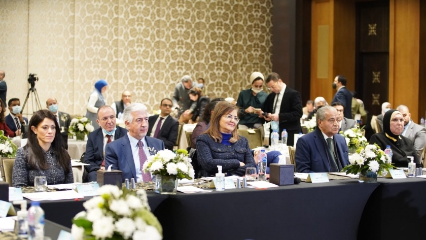مصر توقع برنامج «العمل السنوي» مع المؤسسة الدولية الإسلامية للتجارة