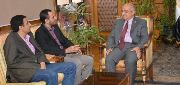 رئيس جامعة أسيوط يستقبل  رئيس لجنة الجرحى بوزارة الدفاع اليمنية