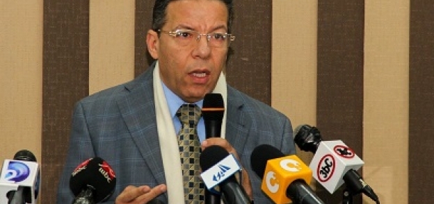 الدكتور أسامة عبدالحى وكيل نقابة الأطباء