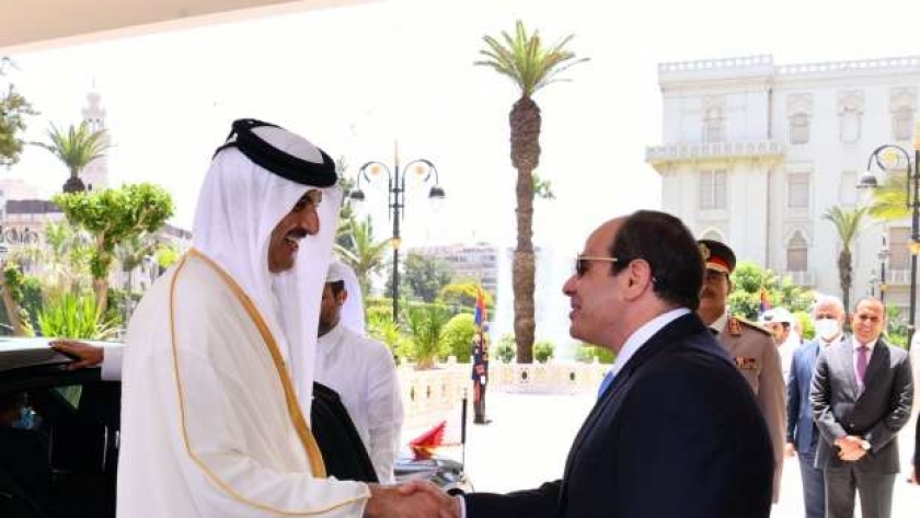 الرئيس السيسي يستقبل الأمير تميم بن حمد