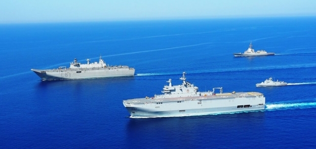 البحرية المصرية والإسبانية تنفذان تدريبا مشتركا في نطاق البحرين" المتوسط والأحمر"