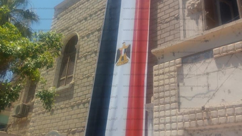 بالصور| أعلام مصر تزين المصالح الحكومية بقنا احتفالا بذكرى 30 يونيو
