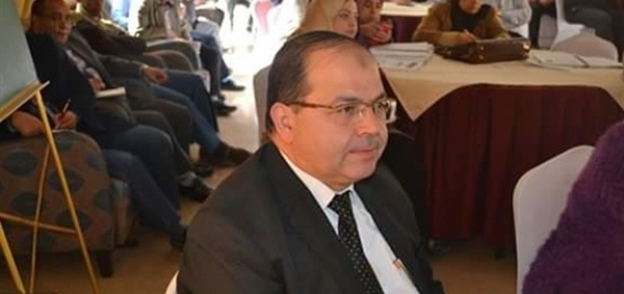 الدكتور نصيف حفناوي