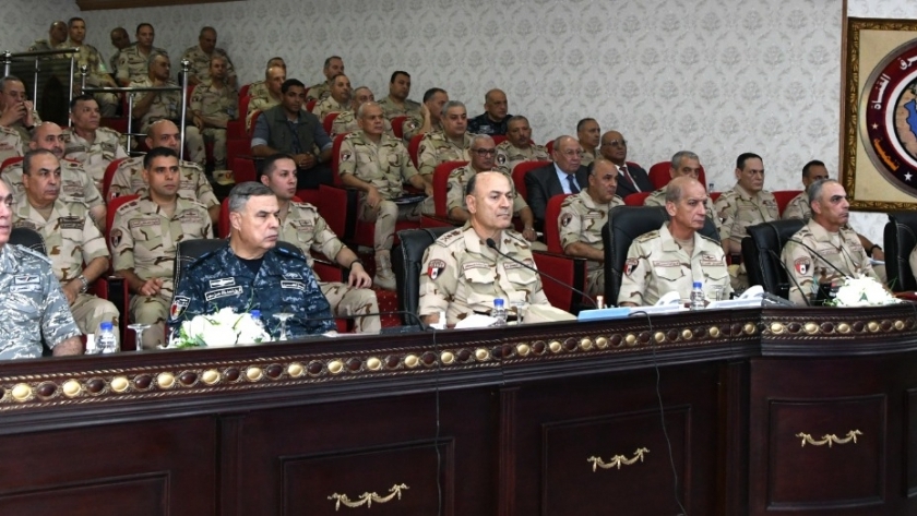 وزير الدفاع يشهد مشروع «صمود 2» لقوات شرق القناة لمكافحة الإرهاب