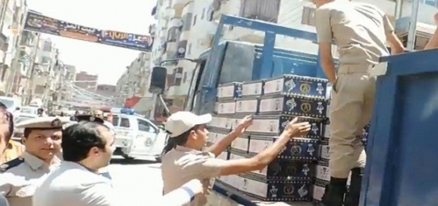 توزيع كرتونة رمضان بمديريات الأمن