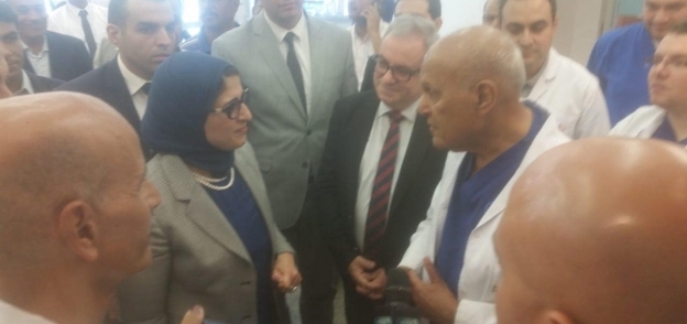 وزيرة الصحة في مركز مجدي يعقوب أسوان