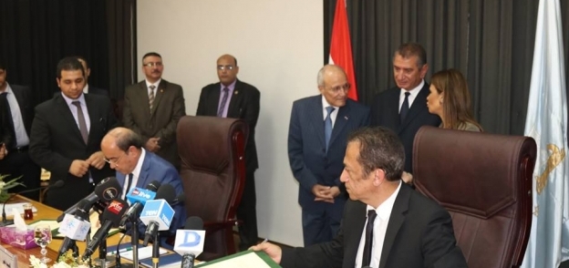 توقيع عقد المنطقة الاستثمارية بكفر الشيخ