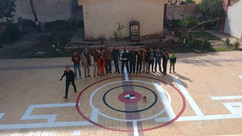 صيانة المدرسة الفكرية بدسوق على أيدي "صنايعية بيحبوا مصر": ندعم مبادرات السيسي