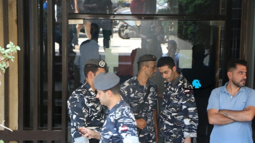 اقتحام عدة بنوك في لبنان صباح اليوم