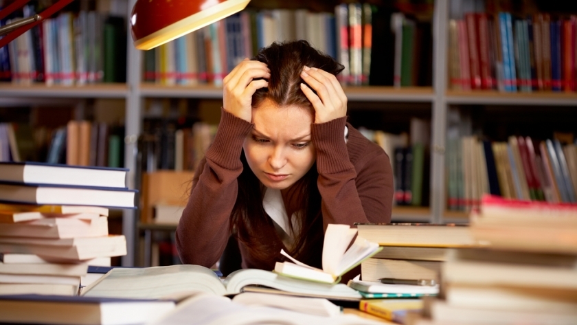 حماية الطلاب من الضغط النفسي خلال فترة الامتحانات