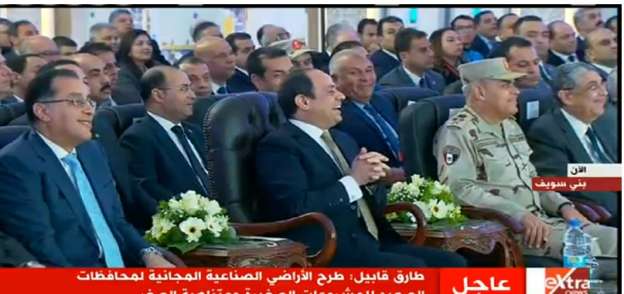 الرئيس السيسي يفتتح عدد من المشروعات في صعيد مصر