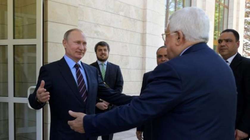 الرئيس الروسي مع نظيره الفلسطيني