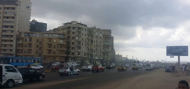 هطول أمطار خفيفة على الإسكندرية يفرح أهلها