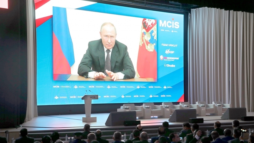 الرئيس الروسى دعا فى لقاءاته العالمية إلى تشكيل عالم متعدد الأقطاب «صورة أرشيفية»