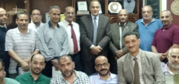 مدير تعليم القاهرة يكرم رجال المطبعة السرية