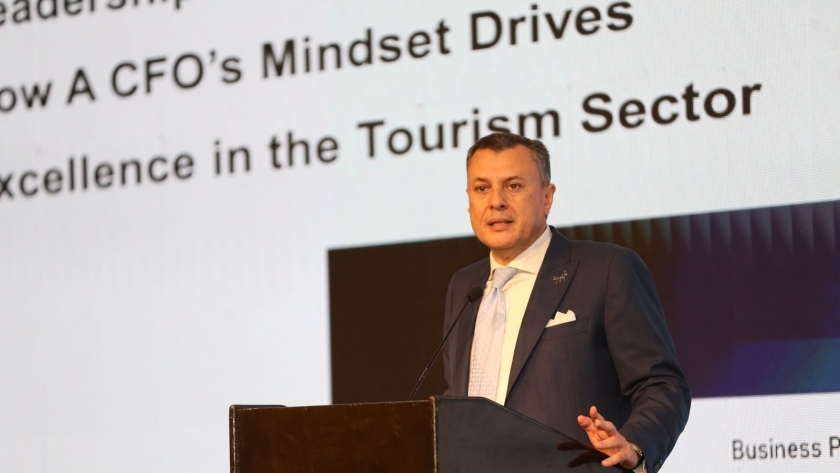 أحمد عيسى، وزير السياحة والآثار