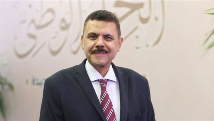 الدكتور أحمد أبو اليزيد الأستاذ بكلية الزراعة