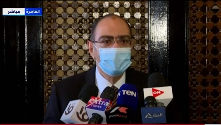 د. حسام حسني.. رئيس اللجنة العلمية لمكافحة فيروس كورونا