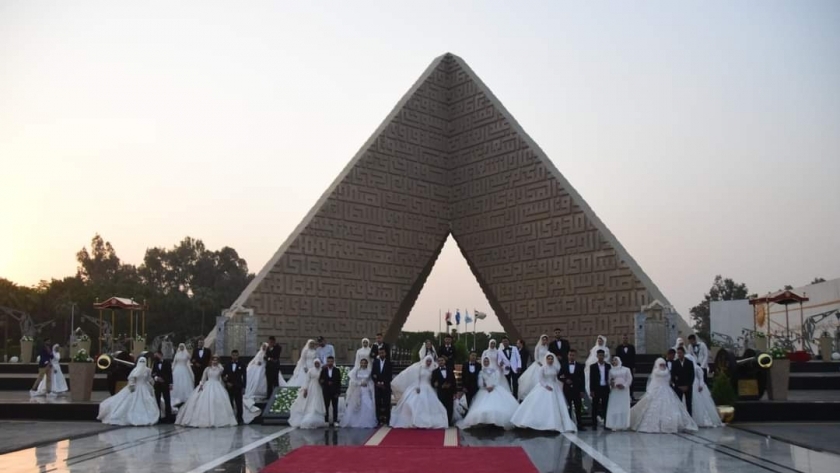 المنطقة المركزية العسكرية تنظم حفل زفاف جماعى لـ 100 شاب وفتاة