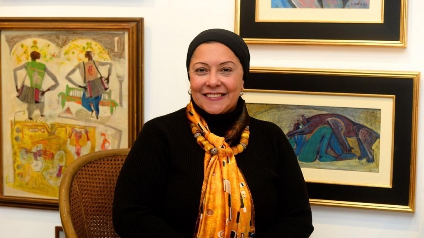 الدكتورة صفية القباني نقيبة الفنانين التشكيليين