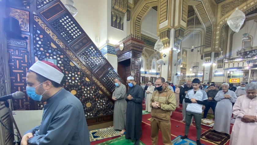 صلاة التراويح في المساجد- تعبيرية